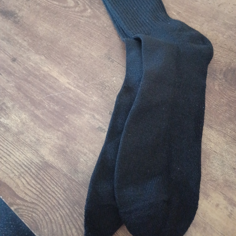 Gold label black crew socks